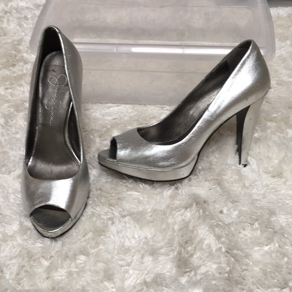 jessica simpson silver heels